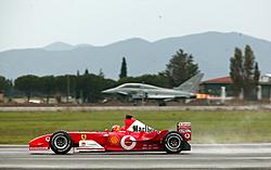 Ferrari and jet frighter in speed duel-foto16.jpg