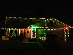 Lets see those 2012 Christmas lights!-image-1152068287.jpg