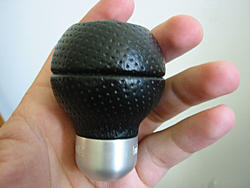 EDIT: SOLD - Momo Air Race Leather shift knob-knob2.jpg