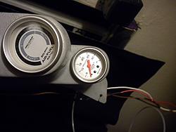 3 gauge pillar + 2 autometer ultra lite gauges-dscn1720.jpg