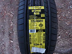 Dunlop SP Sport Maxx tire 225/45/17-p1030929.jpg