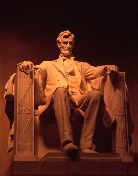 Name:  EO-Lincoln-Statue.jpg
Views: 9
Size:  26.1 KB