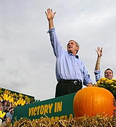 Campaign '04: &quot;Pictures&quot; speak a thousand words...-heil-pumpkin.jpg