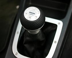 FS: Momo/Subaru OEM Airleather Shift Knob-momo-shift-knob-2.jpg